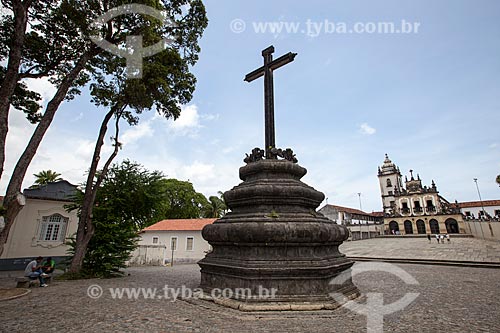  Subject: Cruise with the Convent and Sao Francisco Church (1588) at Sao Francisco Cultural Center in the background / Place: Joao Pessoa city - Paraiba state (PB) - Brazil / Date: 02/2013 