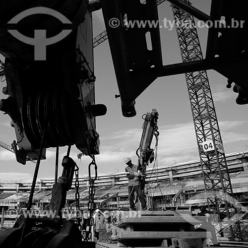  Subject: Workers working in reform of Journalist Mario Filho Stadium - also known as Maracana / Place: Maracana neighborhood - Rio de Janeiro city - Rio de Janeiro state (RJ) - Brazil / Date: 02/2012 