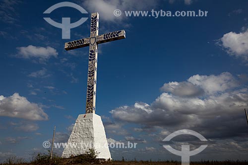  Subject: Cruise in the path to Friar Damian Memorial (2004) - also known as Friar Damian Sanctuary / Place: Guarabira city - Paraiba state (PB) - Brazil / Date: 02/2013 