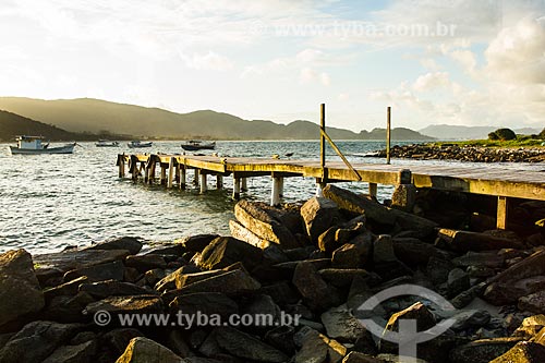  Subject: Pier in Armacao Beach / Place: Florianopolis city - Santa Catarina state (SC) - Brazil / Date: 04/2013 