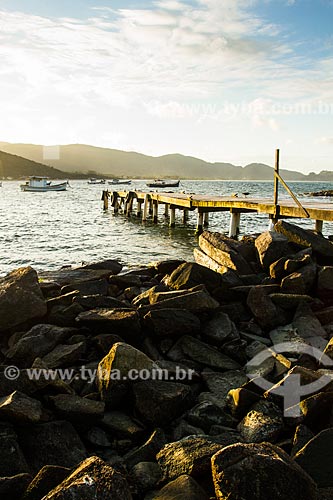  Subject: Pier in Armacao Beach / Place: Florianopolis city - Santa Catarina state (SC) - Brazil / Date: 04/2013 