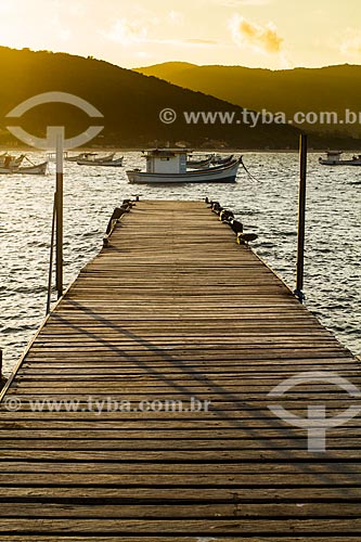  Subject: Pier in Armacao Beach / Place: Florianopolis city - Santa Catarina state (SC) - Brazil / Date: 04/2013 