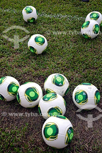  Subject: Soccer balls on the field / Place: Rio de Janeiro city - Rio de Janeiro state (RJ) - Brazil / Date: 03/2013 