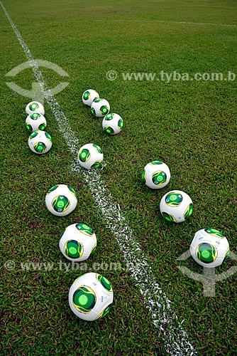  Subject: Soccer balls on the field / Place: Rio de Janeiro city - Rio de Janeiro state (RJ) - Brazil / Date: 03/2013 