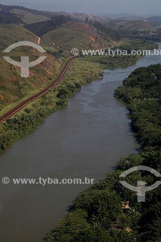  Subject: Railroad on the banks of the Paraiba do Sul River / Place: Rio de Janeiro state (RJ) - Brazil / Date: 05/2013 