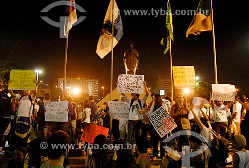  Subject: Demonstration of the Free Pass Movement in the Presidente Vargas Avenue in front of the Monument to the Zumbi dos Palmares / Place: City center neighborhood - Rio de Janeiro city - Rio de Janeiro state (RJ) - Brazil / Date: 06/2013 