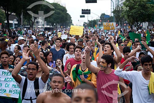  Subject: Demonstration of the Free Pass Movement in the Presidente Vargas Avenue / Place: City center neighborhood - Rio de Janeiro city - Rio de Janeiro state (RJ) - Brazil / Date: 06/2013 