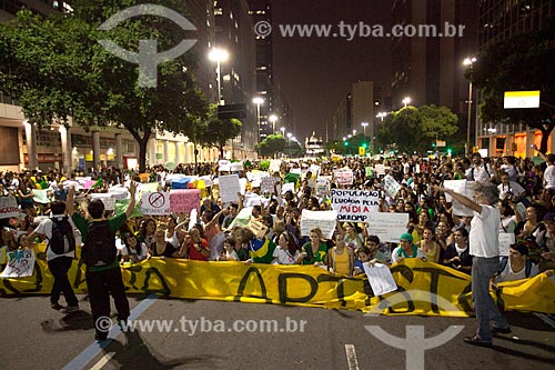  Subject: Demonstration of the Free Pass Movement in the Presidente Vargas Avenue / Place: City center neighborhood - Rio de Janeiro city - Rio de Janeiro state (RJ) - Brazil / Date: 06/2013 