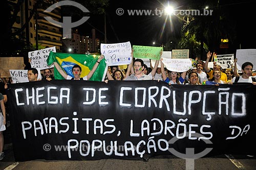  Subject: Demonstration of the Free Pass Movement in the Alberto Andalo Avenue / Place: Sao Jose do Rio Preto city - Sao Paulo state (SP) - Brazil / Date: 06/2013 