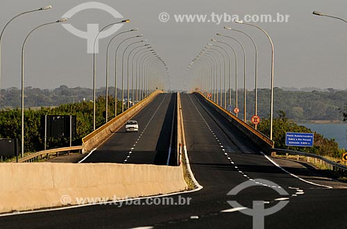  Subject: Roadrail Bridge over Parana River - Its total length is 3800 meters, making it the largest Brazilian river bridge - Natural boundary between SP and MS states / Place: Rubineia city - Sao Paulo state (SP) - Brazil / Date: 07/2013 
