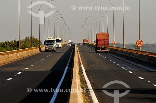  Subject: Roadrail Bridge over Parana River - Its total length is 3800 meters, making it the largest Brazilian river bridge - Natural boundary between SP and MS states / Place: Rubineia city - Sao Paulo state (SP) - Brazil / Date: 07/2013 