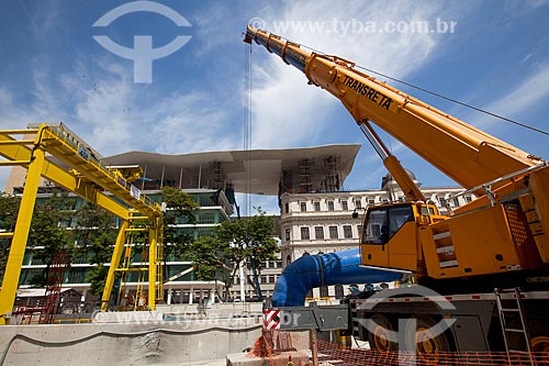  Subject: Construction site of Port Binary with the Art Museum of Rio (MAR) in the background / Place: Rio de Janeiro city - Rio de Janeiro state (RJ) - Brazil / Date: 02/2013 