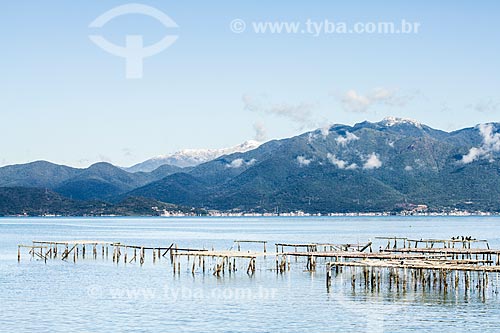  Subject: Tabuleiro Mountain Range with snow view from Ribeirao da Ilha Beach / Place: Florianopolis city - Santa Catarina state (SC) - Brazil / Date: 07/2013 