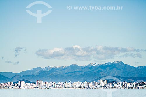  Subject: Tabuleiro Mountain Range with snow view from Santo Antonio de Lisboa Beach / Place: Florianopolis city - Santa Catarina state (SC) - Brazil / Date: 07/2013 