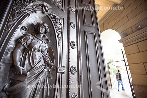  Subject: Wood carving in door of National Library (1910) / Place: City center neighborhood - Rio de Janeiro city - Rio de Janeiro state (RJ) - Brazil / Date: 08/2013 