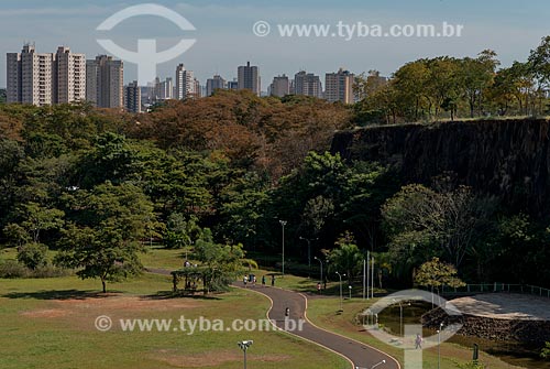  Subject: Prefeito Luiz Roberto Jabali Municipal Park - also known as Curupira Park - with buildings in the background / Place: Ribeirao Preto city - Sao Paulo state (SP) - Brazil / Date: 05/2013 