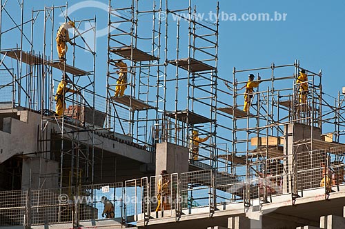  Subject: Workers at construction of Gremio Arena (2012) / Place: Humaita neighborhood - Porto Alegre city - Rio Grande do Sul state (RS) - Brazil / Date: 03/2012 