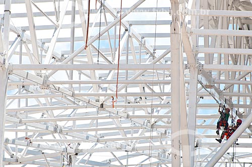  Subject: Construction of Gremio Arena (2012) - installation of the stadium roof / Place: Humaita neighborhood - Porto Alegre city - Rio Grande do Sul state (RS) - Brazil / Date: 10/2012 