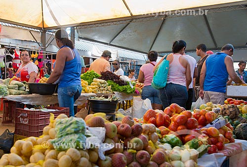  Subject: Caparrosa Cultural Market (Municipal Market) - fruit and vegetables sector / Place: Barreiras city - Bahia state (BA) - Brazil / Date: 07/2013 