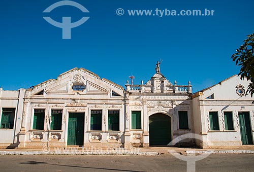  Subject: Sertaneja house (1919) - old house on the pier on the banks of the Rio Grande / Place: Barreiras city - Bahia state (BA) - Brazil / Date: 07/2013 