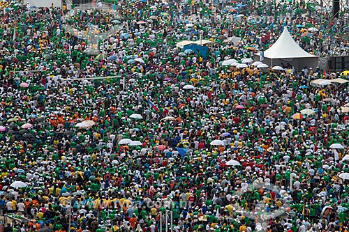  Subject: Pilgrims on Copacabana Beach during the World Youth Day (WYD) / Place: Copacabana neighborhood - Rio de Janeiro city - Rio de Janeiro state (RJ) - Brazil / Date: 07/2013 