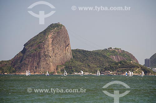  Subject: Sailing boats in Guanabara Bay with Sugar Loaf in the background / Place: Rio de Janeiro city - Rio de Janeiro state (RJ) - Brazil / Date: 09/2013 
