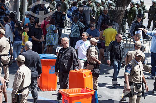  Area blocked by the Municipal Guard with the presence of the Bomb Squad Of Civil Police due to a suspected bomb during the parade to celebrate the Seven of September at Presidente Vargas Avenue  - Rio de Janeiro city - Rio de Janeiro state (RJ) - Brazil