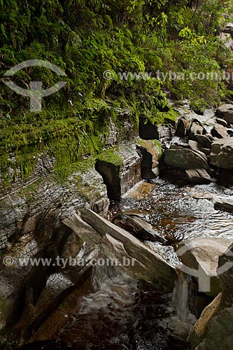  Subject: Salto River under Stone Bridge - Ibitipoca State Park / Place: Santa Rita de Ibitipoca city - Minas Gerais state (MG) - Brazil / Date: 11/2011 