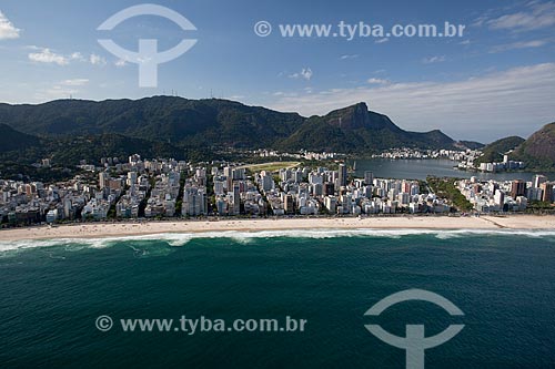  Subject: Aerial photo of Leblon Beach with the Rodrigo de Freitas Lagoon in the background / Place: Leblon neighborhood - Rio de Janeiro city - Rio de Janeiro state (RJ) - Brazil / Date: 04/2011 