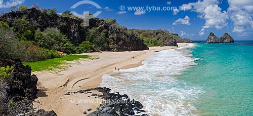  Subject: Beach with Dois Irmaos Hill in the background / Place: Fernando de Noronha Archipelago - Pernambuco state (PE) - Brazil / Date: 10/2013 