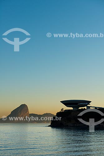 Subject: Niteroi Contemporary Art Museum (1996) with the Sugar Loaf in the background / Place: Boa Viagem neighborhood - Niteroi city - Rio de Janeiro state (RJ) - Brazil / Date: 02/2012 
