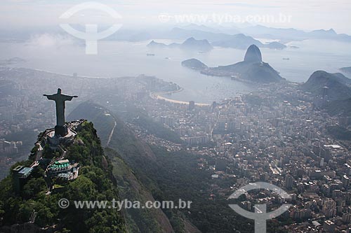  Subject: Aerial photo of Christ the Redeemer (1931) with the Sugar Loaf in the background / Place: Rio de Janeiro city - Rio de Janeiro state (RJ) - Brazil / Date: 02/2008 