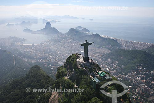  Subject: Aerial photo of Christ the Redeemer (1931) with the Sugar Loaf in the background / Place: Rio de Janeiro city - Rio de Janeiro state (RJ) - Brazil / Date: 02/2008 