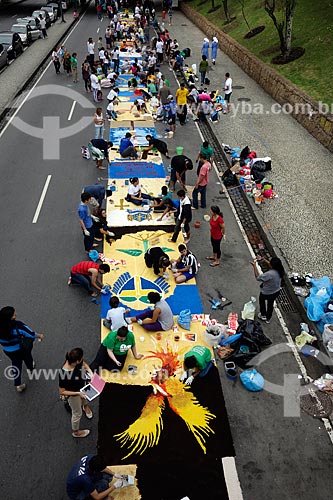  Subject: Mounting rug for the Corpus Christi procession - Chile Avenue / Place: City center neighborhood - Rio de Janeiro city - Rio de Janeiro state (RJ) - Brazil / Date: 05/2013 