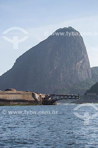  Subject: Tamandare da Laje Fort (1555) - Guanabara Bay with the Sugar Loaf in the background / Place: Rio de Janeiro city - Rio de Janeiro state (RJ) - Brazil / Date: 11/2013 
