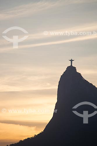  Subject: View of sunset - Christ the Redeemer (1931) / Place: Rio de Janeiro city - Rio de Janeiro state (RJ) - Brazil / Date: 11/2013 