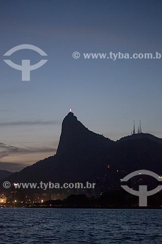  Subject: View of evening - Botafogo Bay with the Christ the Redeemer (1931) and Sumare Mountain in the background / Place: Rio de Janeiro city - Rio de Janeiro state (RJ) - Brazil / Date: 11/2013 