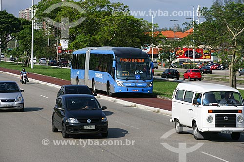  Articulated Bus in circulation - Bus Rapid Transit  - Rio de Janeiro city - Rio de Janeiro state (RJ) - Brazil