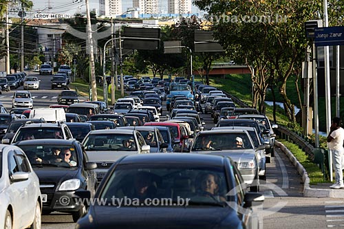  View of Jorge Zarur Avenue  - Sao Jose dos Campos city - Sao Paulo state (SP) - Brazil