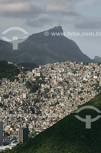  Rocinha Slum with Christ the Redeemer in the background  - Rio de Janeiro city - Rio de Janeiro state (RJ) - Brazil