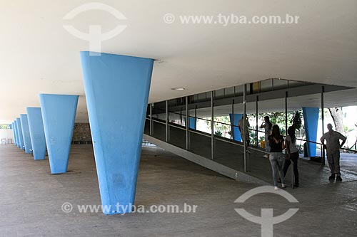  Subject: Ramp of Governor Milton Campos State School - also known as State School Central / Place: Lourdes neighborhood - Belo Horizonte city - Minas Gerais state (MG) - Brazil / Date: 08/2013 