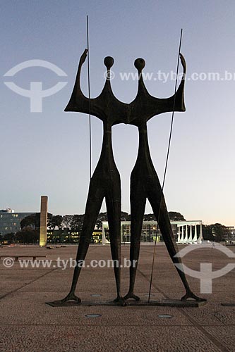  Subject: Sculpture Os Guerreiros (The Warriors) - also known as Os Candangos / Place: Brasilia city - Distrito Federal (Federal District) - Brazil / Date: 08/2013 