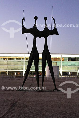  Subject: Sculpture Os Guerreiros (The Warriors) - also known as Os Candangos / Place: Brasilia city - Distrito Federal (Federal District) - Brazil / Date: 08/2013 