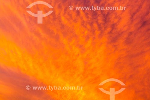  Subject: Colorful sky during dawn / Place: Florianopolis city - Santa Catarina state (SC) - Brazil / Date: 12/2013 