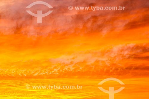  Subject: Colorful sky during dawn / Place: Florianopolis city - Santa Catarina state (SC) - Brazil / Date: 12/2013 