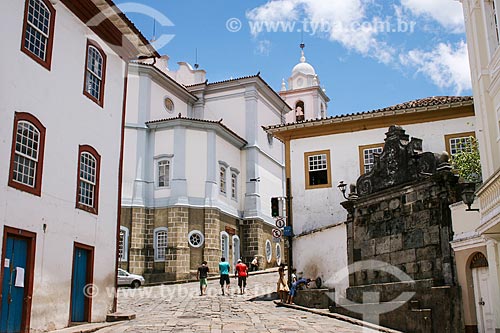  Subject: View of houses with Santo Antonio Metropolitan Cathedral in the background  / Place: Diamantina city - Minas Gerais state (MG) - Brazil / Date: 12/2007 