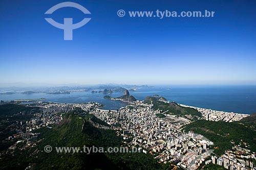  Aerial view of Botafogo with Sugar Loaf in the background  - Rio de Janeiro city - Rio de Janeiro state (RJ) - Brazil