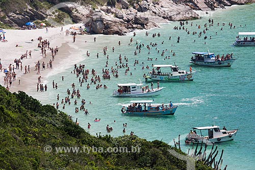  Subject: Boats and bathers - Pontal do Atalaia Beach / Place: Arraial do Cabo city - Rio de Janeiro state (RJ) - Brazil / Date: 01/2014 