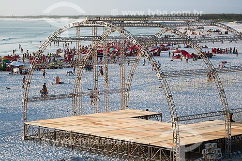  Subject: Mounting the stage - Grande Beach (Big Beach) / Place: Arraial do Cabo city - Rio de Janeiro state (RJ) - Brazil / Date: 12/2013 