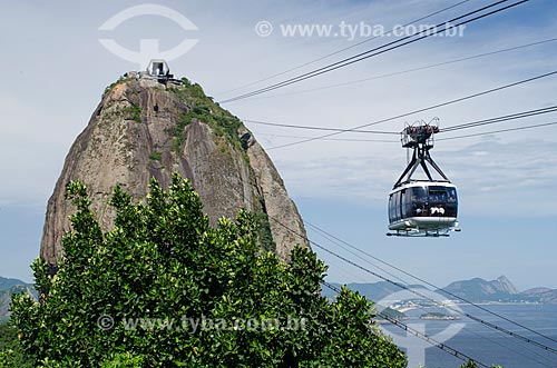  Subject: Cable car of Sugar Loaf making the crossing between the Urca Mountain and Sugar Loaf / Place: Urca neighborhood - Rio de Janeiro city - Rio de Janeiro state (RJ) - Brazil / Date: 01/2014 